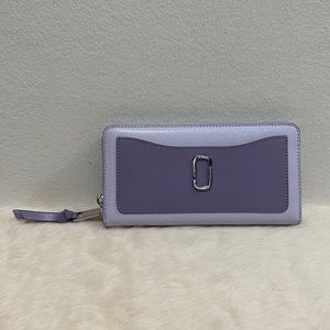 Marc Jacobs snapshot long wallet- NWOT